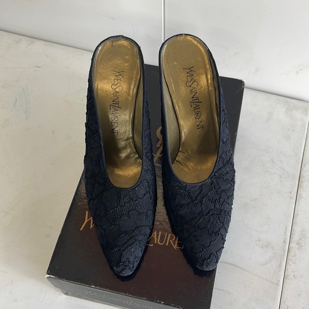 Yves Saint Laurent Black Shoes Size 7 M